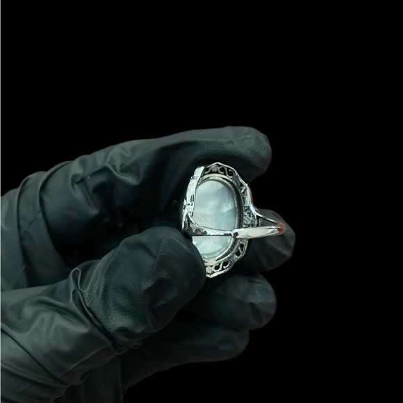 Vintage-Inspired Genuine Mother Pearl Unicorn Cameo Adjustable Ornate Ring - Picture 5 of 8